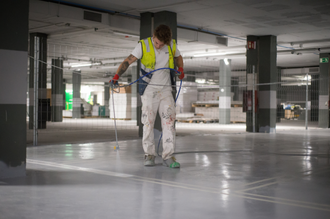 pintura-en-nave-industrial-señalizacion-seguridad