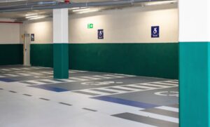 ejemplo de señalizacion en parking